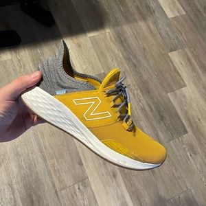 New Balance ROAV fresh foam shoes Men’s 12